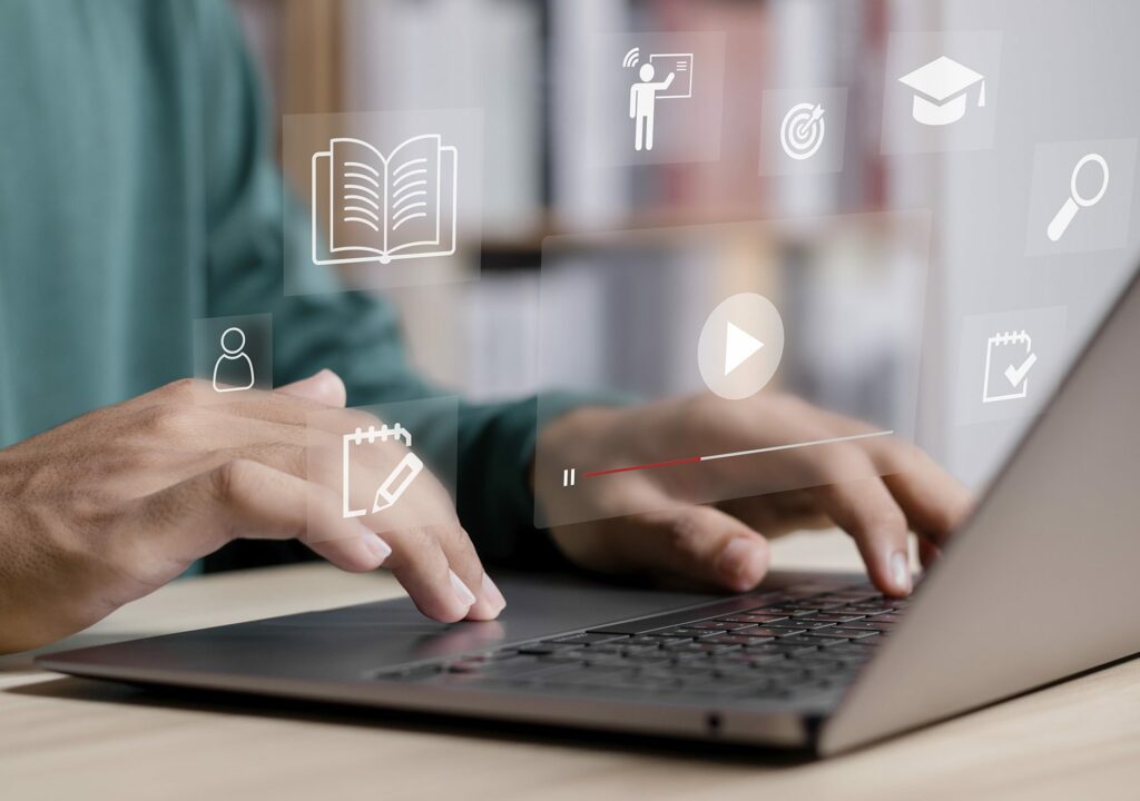 Tutorials zur SoftTec Cloud Hotelsoftware erklären die Anwendung einfach und anschaulich.